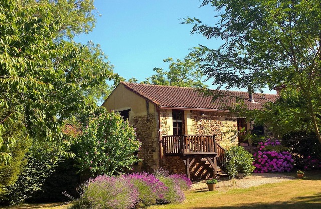 French Holiday rental in the Périgord. XVIII th Century stone farmhouse.
