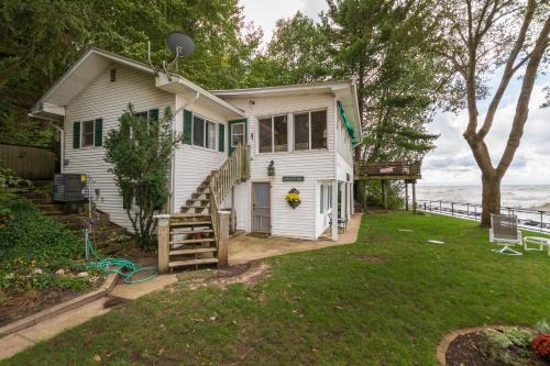 Front seat view of Lake Michigan for beautiful sunsets and crashing waves