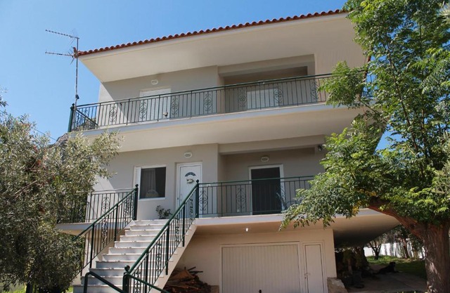 Gea - Εξοχική μεζονέτα με τεράστιο κήπο και αυλή.