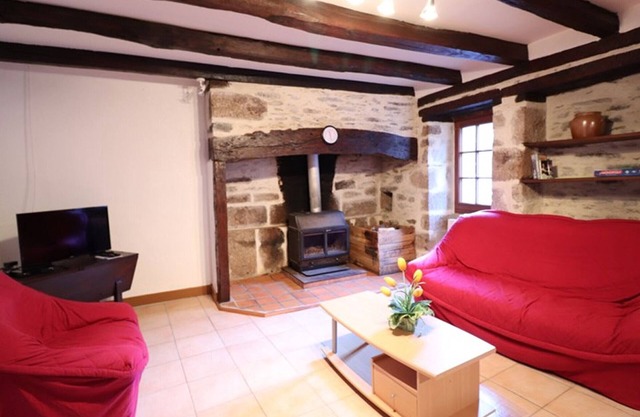 Gite Marcolès, 2 bedrooms, 4 persons