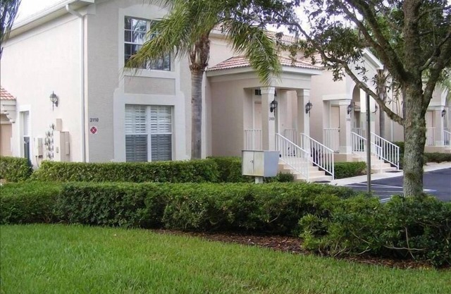 Golf membership transfer ! Second floor Condo Overlooks 4th Fairway.