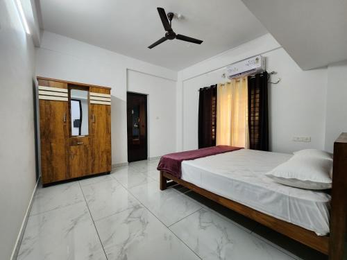 Gopuram Home Stay