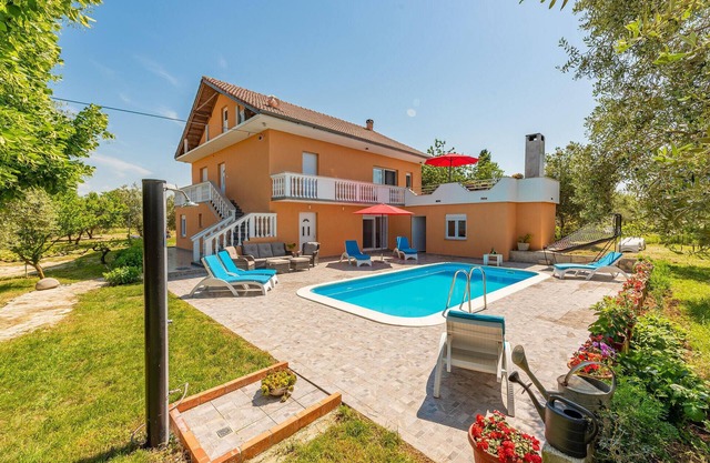 Gorgeous apartment in Dracevac Ninski