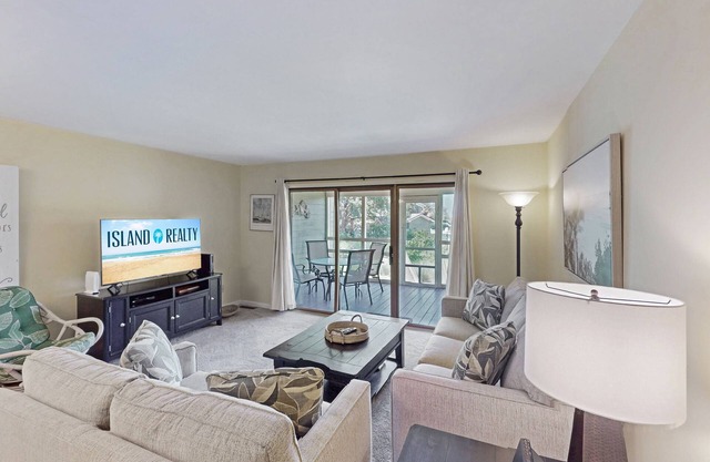Great condo with beautiful ocean views in Wild Dunes