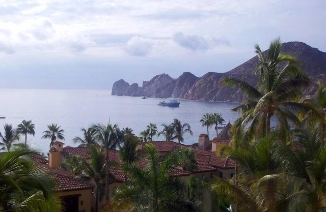HACIENDA BEACH CLUB OCEAN VIEW. DIRECTLY ON MEDANO BEACH. GREAT LOCATION