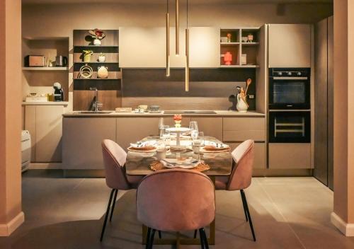 Heart of Piacenza Luxury Apt, 100m Piazza Cavalli