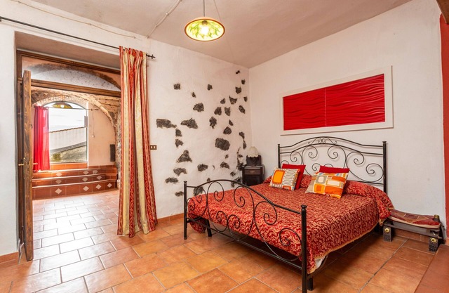 Holiday Home 'Cantina' with Sea View, Wi-Fi and Air Conditioning