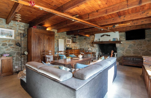 Holiday Home 'Maison De Pêcheur Mylia' with Private Terrace, Private Garden and Wi-Fi