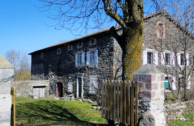 Homerez - Beautiful house for 4 ppl. with garden and terrace at Arlempdes