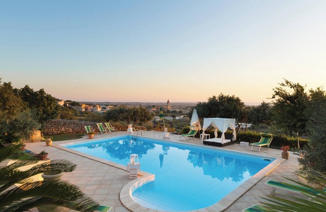 Homerez - Elegant villa in Marsala with private pool and sea view