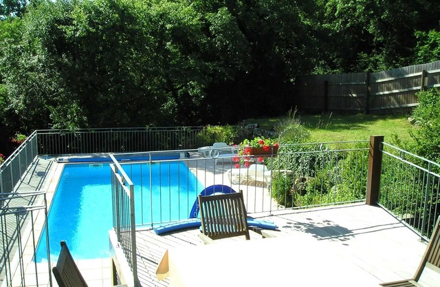Homerez - Spacious House in Loubressac with Private Pool