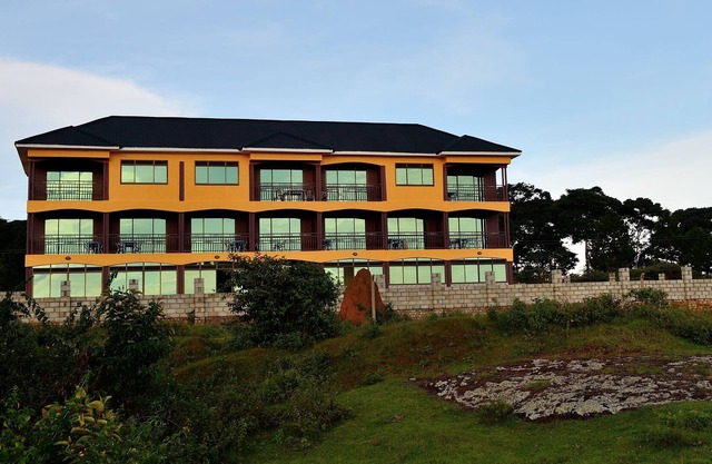 Hotel 4 Penguins