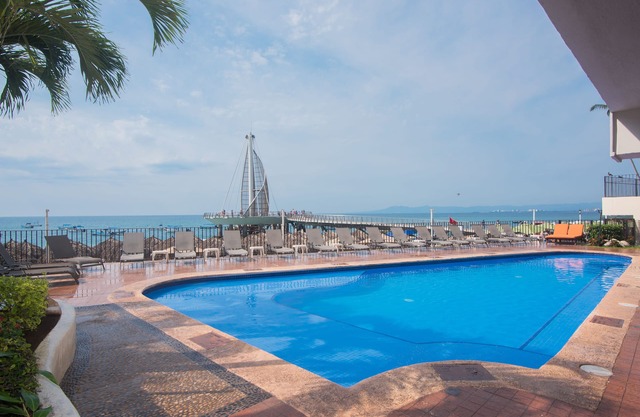 Hotel Delfin PV Beach Resort