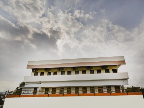 Hotel O Aruthraa Residency