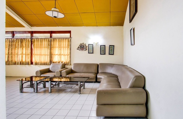 Hotel O Asta Guesthouse