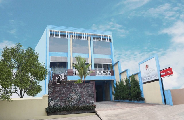 Hotel O M Authentic Kost Man