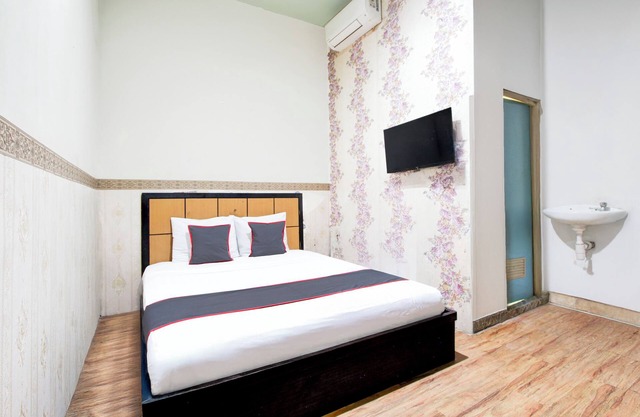 Hotel O Mega Inn Guest House