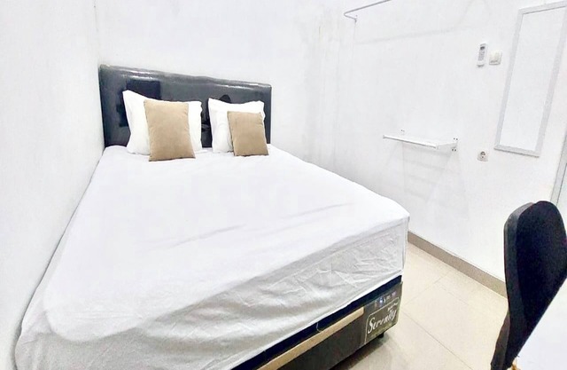 Hotel O Pondok Hitung Near GOR Kalegowa