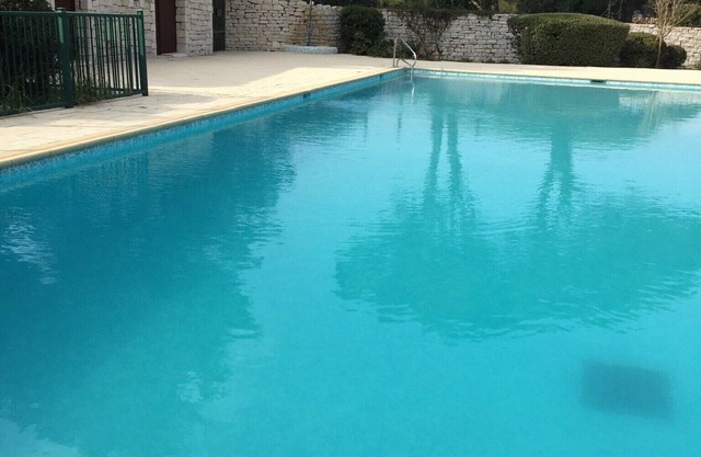 House for rent gulf of St Tropez 2 bedrooms in residence with swimming pool tennis