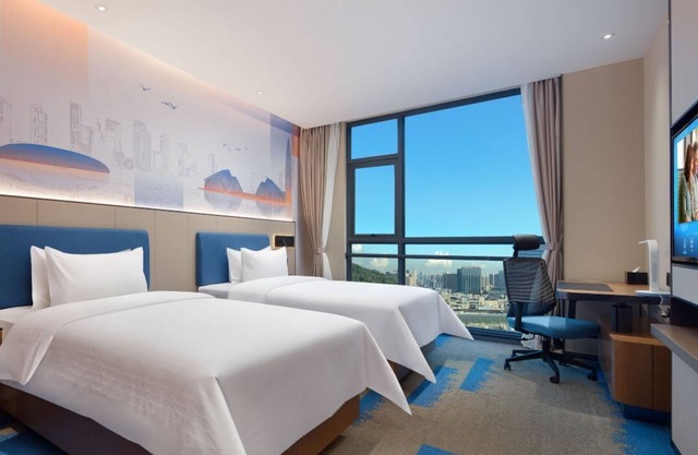 Huanpeng by Hilton Shenzhen BaoanAirport