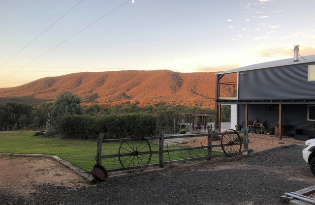 Introducing Serenity Home: Your Escape Awaits. Just 15 Minutes from Bathurst CBD