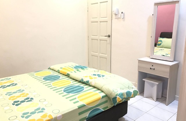 Jiaxin Homestay家馨民宿JBPuteriWangsa @ Ikea,Aeon,Midvalley,AustinHightWaterPark