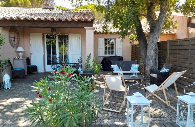 JOLI MAZET ST TROPEZ