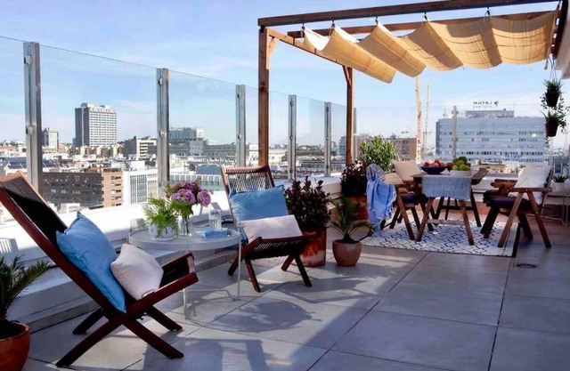 Junto a Bernabéu, ático con enorme terraza