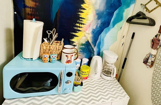 King Bed Cozy Studio near Red Rocks and Downtown