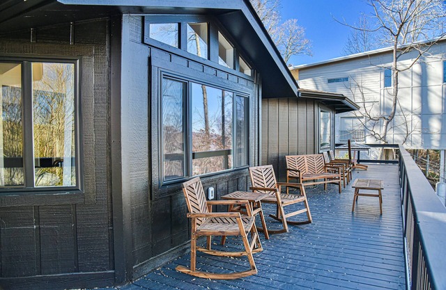 La Maison Mirch - Luxe Design Retreat