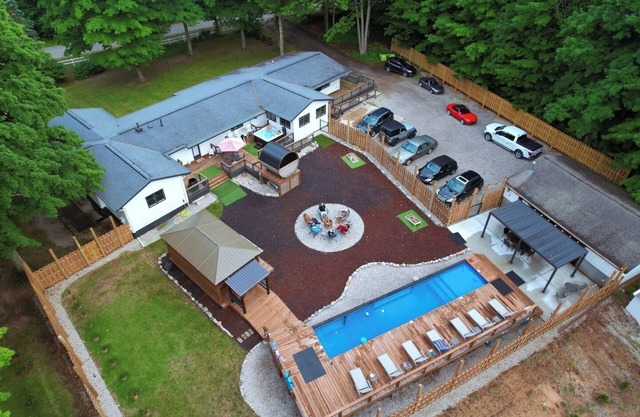 Lake Ann Lodge – Heated Pool, Hot Tub, Sauna & Game Rooms | Near Traverse City