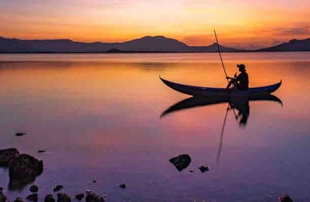 Lake lifestyle at shore unit A