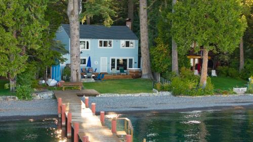 Lakefront Haven by AvantStay Minutes to Ski Resorts Private Dock