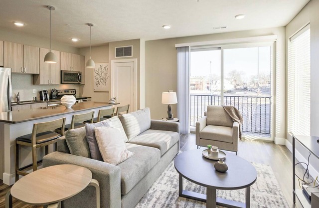 Landing | Modern Studio, Pool, Clubhouse