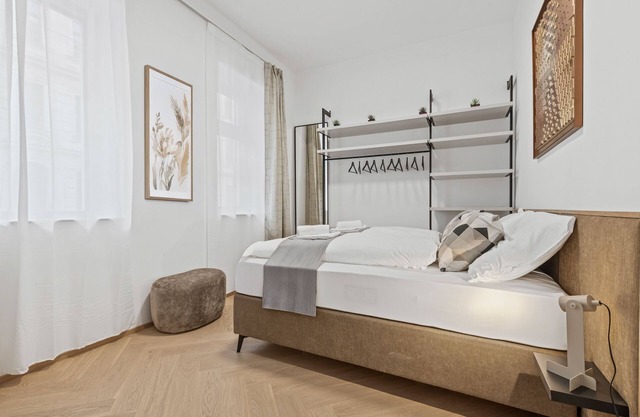Living No. 5 by GT7 Hospitality