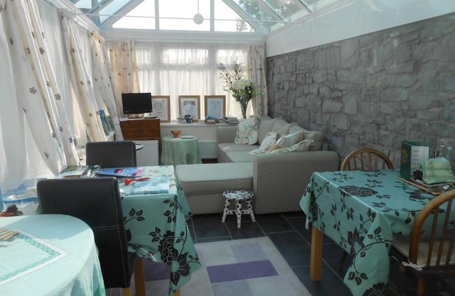 Lletygwilym, Heol dwr