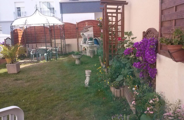 Loue Appartement 58 M² t3 .2chambres .a 30minutes des Plages par bus