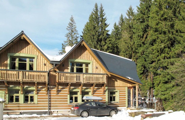 Lovely apartment for 5 people with WIFI, TV, balcony and pets allowed