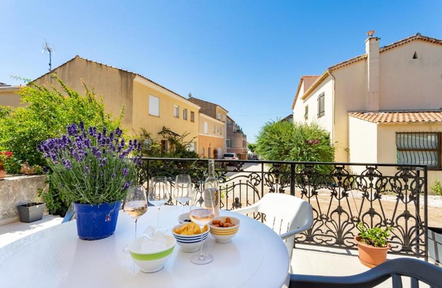 Luxurious 1 bedroom, AC, terrace, close beaches - Dodo et Tartine