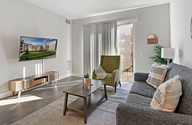Luxurious 1BR Apt in Oakbrook