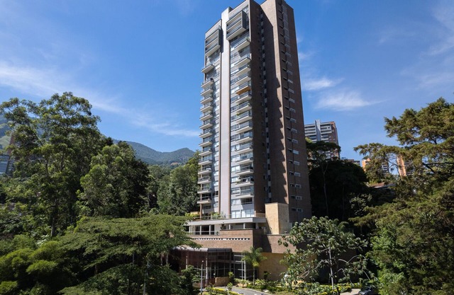 Luxury El Poblado Hotel with Spectacular View!