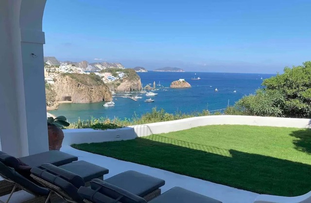 Luxury villa, amazing seaview!