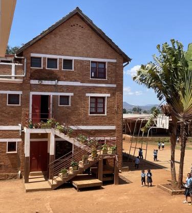 Lycée Picot de Clorivière dont les revenus financent l'éducation des élèves