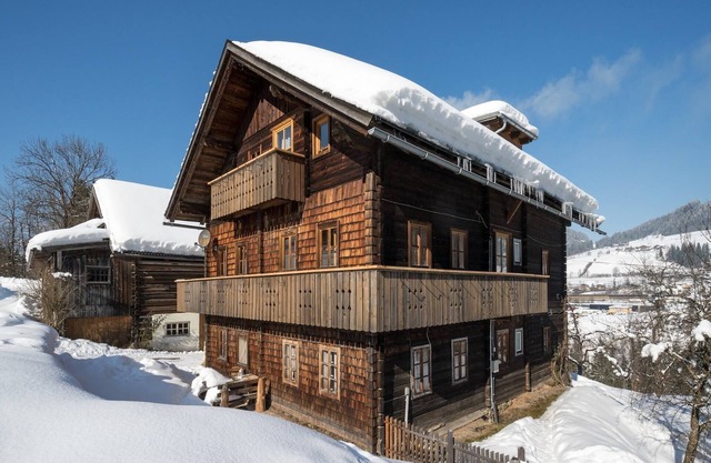 Mansion in Eben near Salzburger Ski Area
