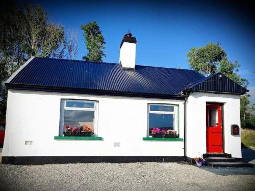 Mary Grays Hideaway 2 Bedroom Irish Cottage with Hot Tub