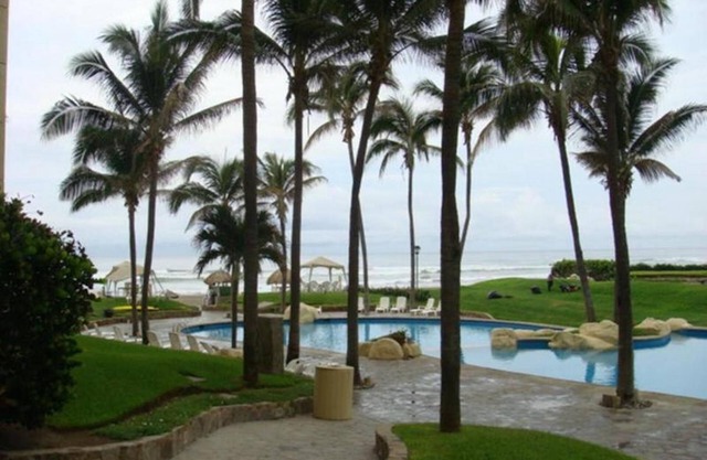 Mayan Playa Torre I Apartment beach front