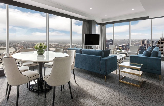 Meriton Suites World Tower, Sydney