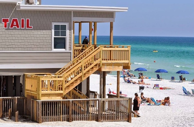 Miramar Palms #5 3 Bedroom Condo by RedAwning