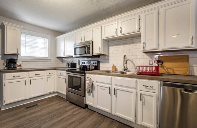 Modern yet historic 3BR House by CozySuites