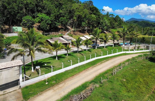 Natural Refuge in Balneário Camboriú: Beach, Beach Tennis and Pool in Harmony